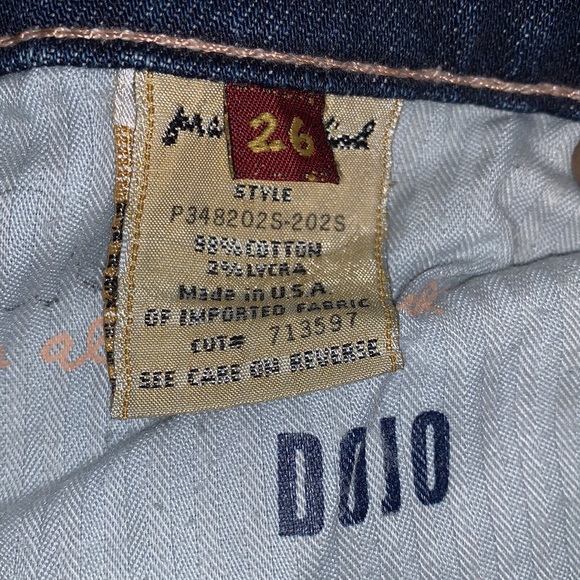 7 For All Mankind DOJO Capris - Picture 6 of 9